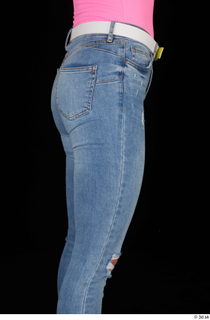Vinna Reed blue jeans casual dressed thigh white belt 0007.jpg